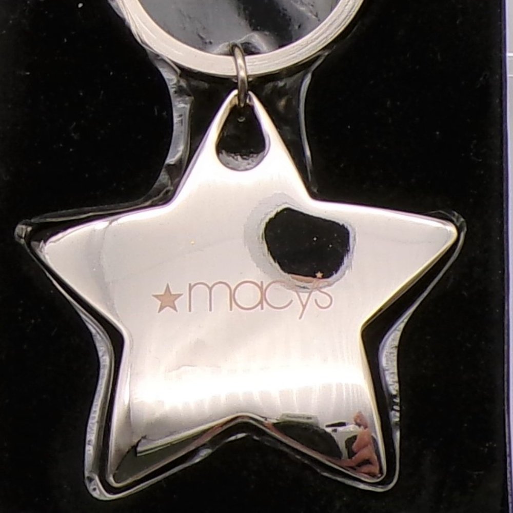 Macy's Silver Star Keychain - Picture 2 of 9